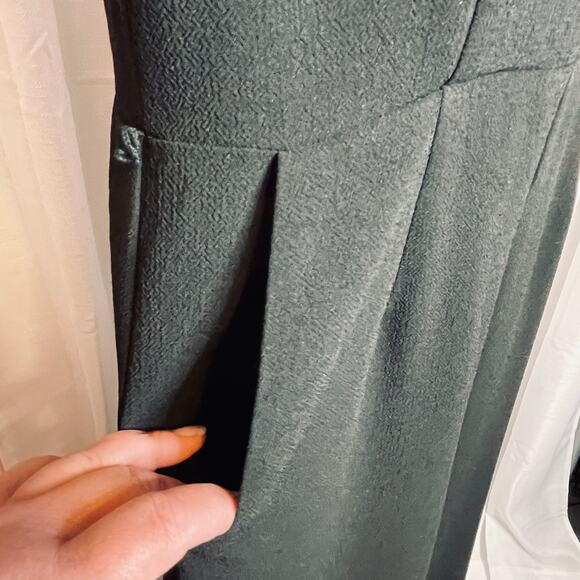 Trina Turk Black V-neck Sleeveless Flare Slit Leg Classic Evening Jumpsuit 10 - Picture 8 of 11